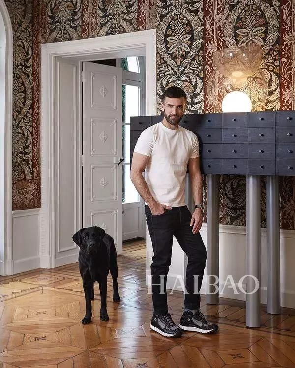 GUCCI看了沉默，LV也得陪玩!喵星人究竟有什么魔力