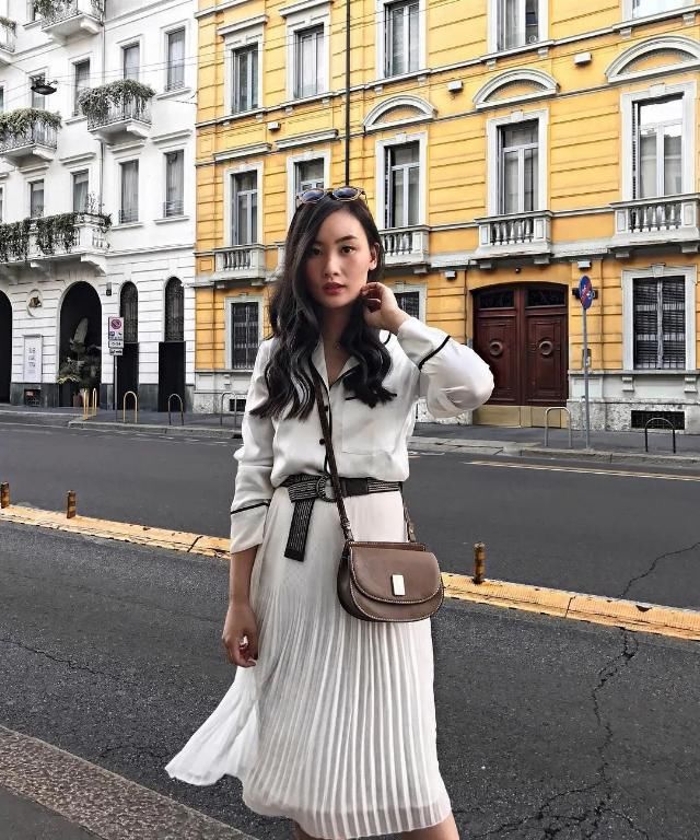 运动鞋■腿粗身高158cm，却靠穿搭增高10cm+！轻熟风的样板教材来了！，史上最省钱亚裔博主