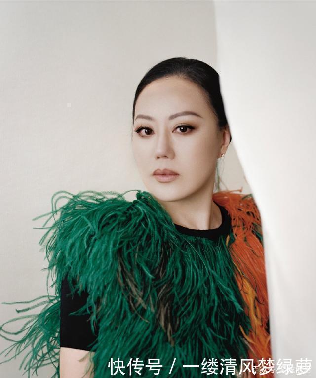 婚纱■香港“败金女”章小蕙,华丽回归女王范十足,靠时尚魅力还清巨债