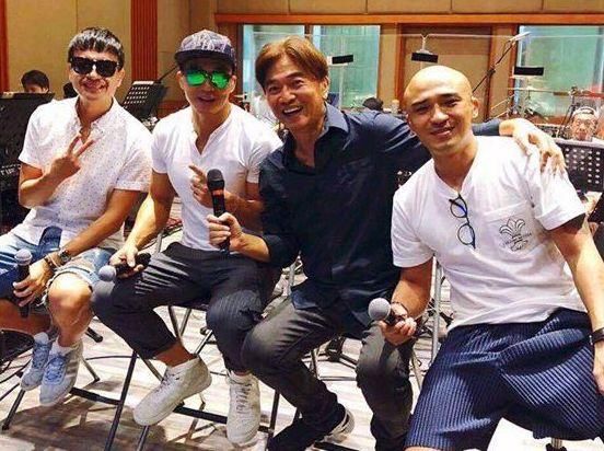 周杰伦人设崩塌?曝出和空姐有一私生子,当事人出面回应!