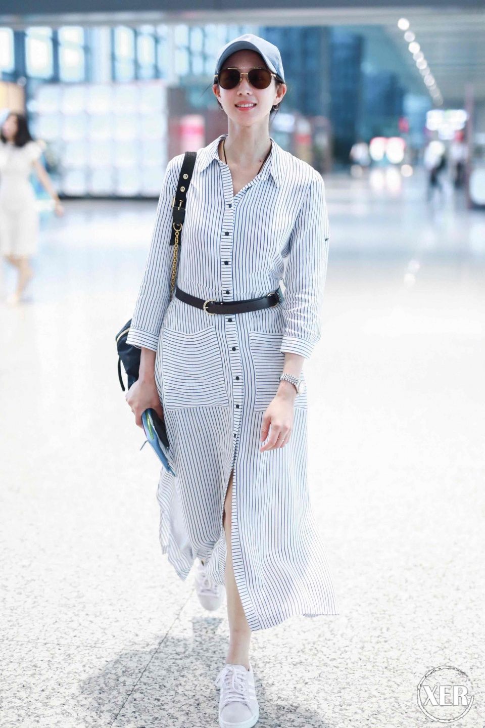 刘雯江疏影穿Zara就敢机场秀?热巴能把三百的裙子穿出三万的效果