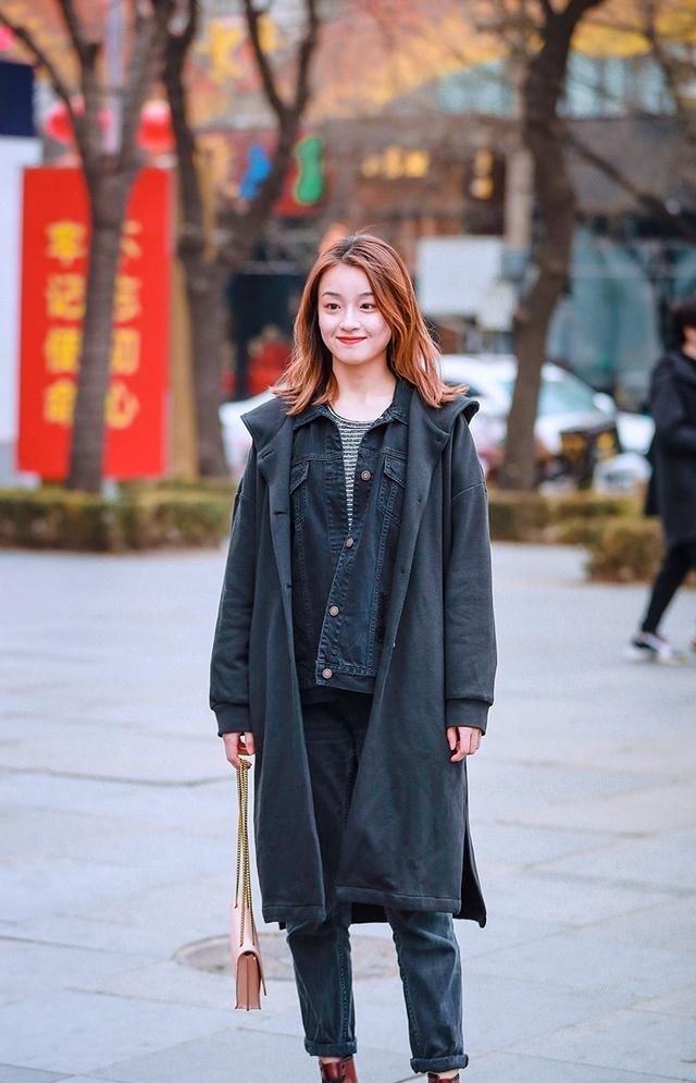  『美美』随时随地关心时尚潮流，走在潮流前沿，时尚博主们常常美美哒的赚足复购