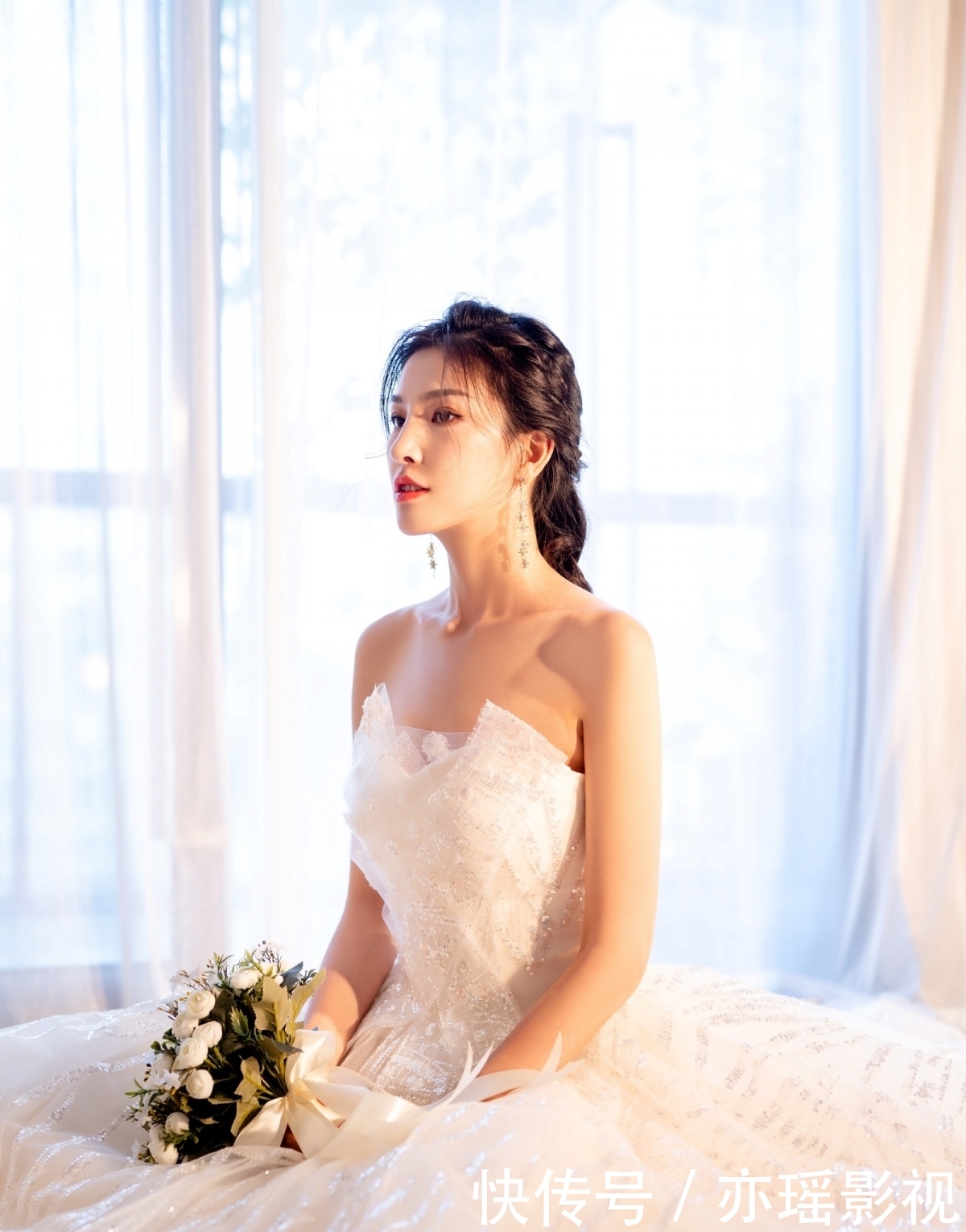  『春天』以春天为主题的婚纱，一起来pick你最喜欢的那件吧！