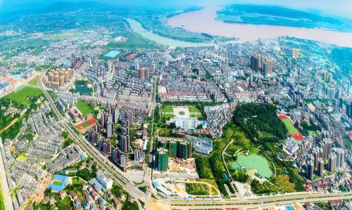 湖北省富有的县级市，襄阳宜昌各一座，另一座名气不大却有实力
