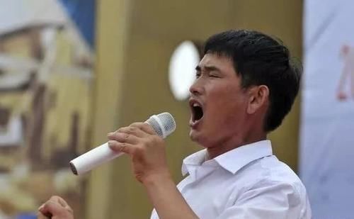  「成了」大衣哥成功了，成了村里的励志典型；没成功，就是不务