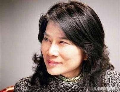 华谊兄弟辟谣，范冰冰消失，最近娱乐圈为何这么乱?