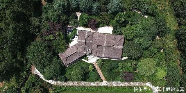 解密“秦岭超大违建别墅”业主拿50年茅台当水喝