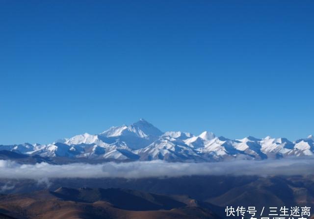 珠穆朗玛峰一半位于中国一半位于尼泊尔,可为什么说世界最高峰在