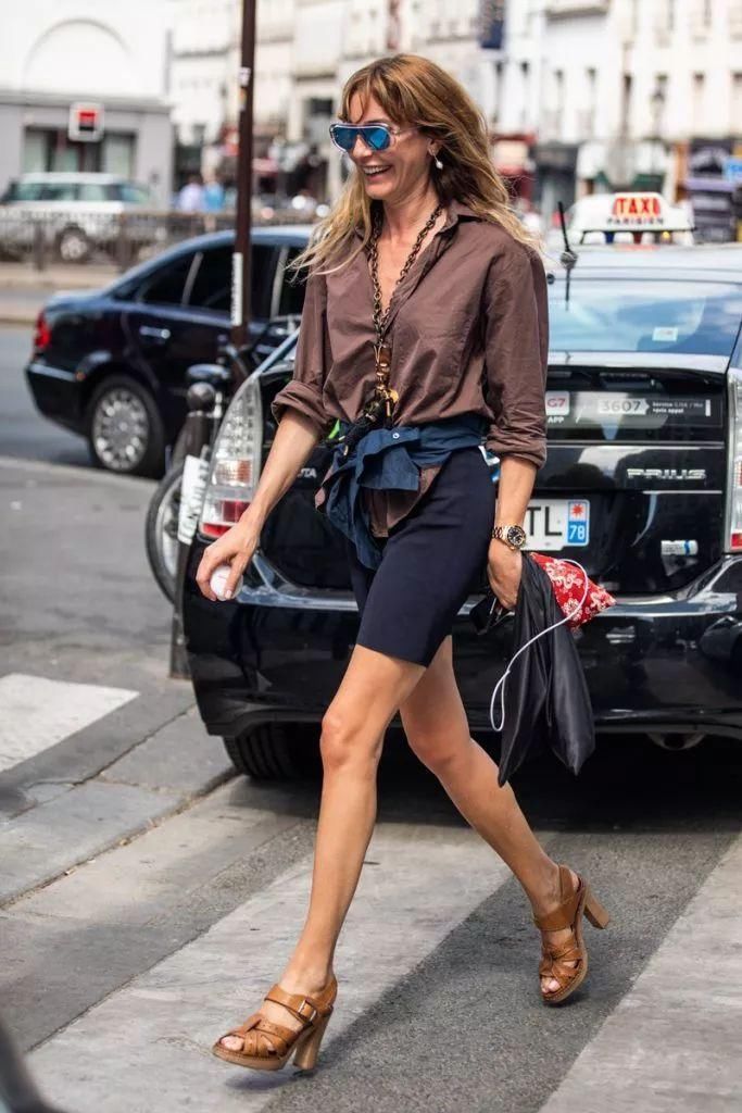 穿卡戴珊同款“骑行裤”上班的那位搭配师，来我办公室一下!