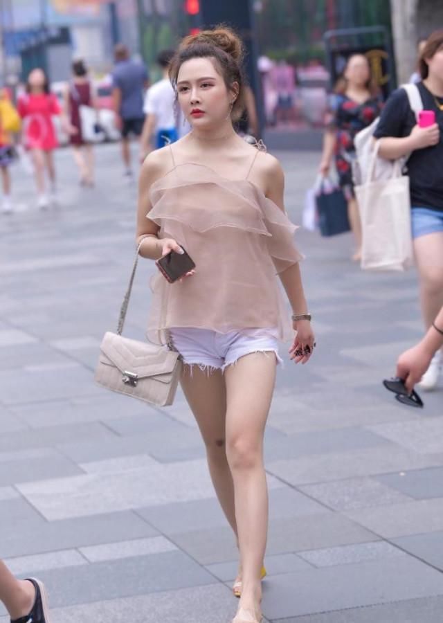  『分辨』和“肉色”完美相似, 穿上后融为一体, 晚上都分辨不出来