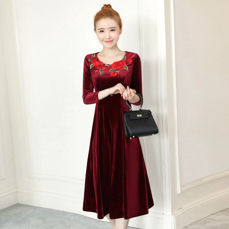 我滴妈呀!这秋款旗袍裙，一款比一款美，四五十岁妈妈非要买2件