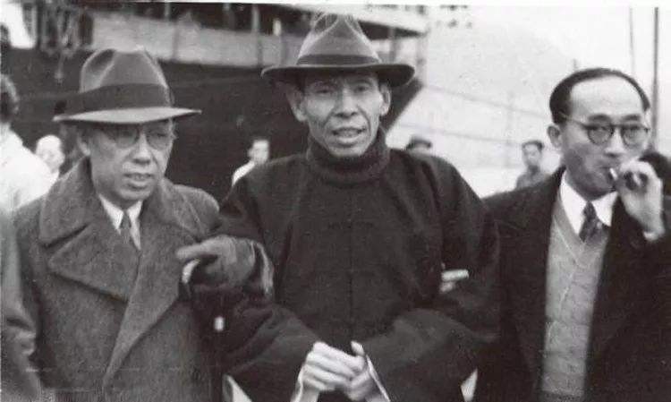 当众|黄金荣当众羞辱杜月笙,杜月笙回应8个字,巧妙化解尴尬