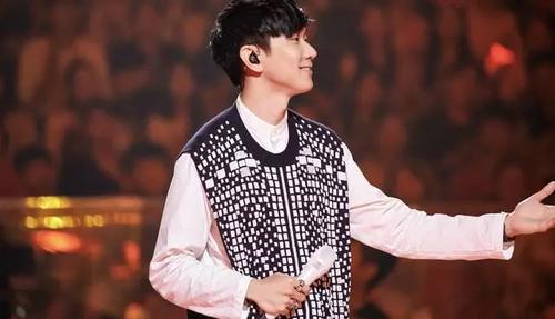 某女演员出轨报复老公?林俊杰新女友曝光遭脱粉?女星傍上影视老