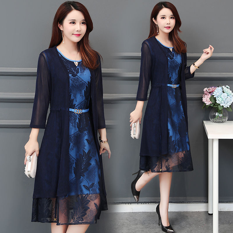 有一种美叫“宝石蓝”秋裙，媲美十件旗袍，虽贵，但美得直入心坎