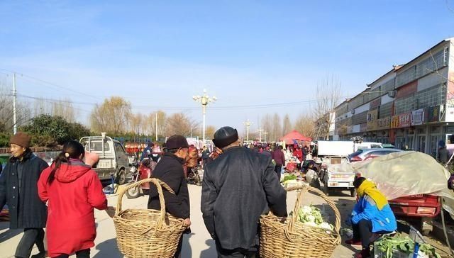  「摊位」农村的大集，你知道吗？很热闹的