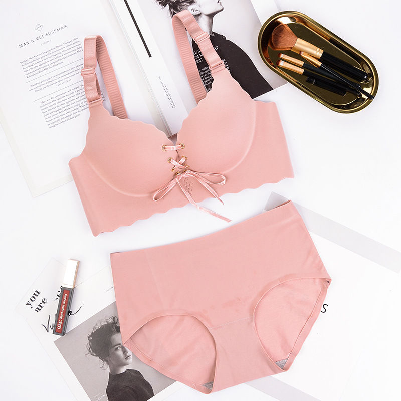 无钢圈隐形内内,聚拢型超舒爽,一秒平A到F从此告别飞机场~