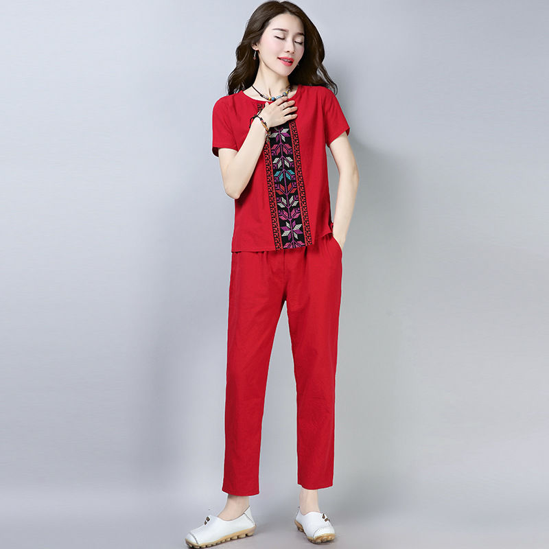 自从穿了这秋款宽松套装，初中生都喊我姐姐，38岁的我特自豪