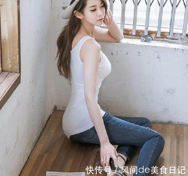『 焦点』气质出众,无论走到哪都是焦点,活力十足的牛仔裤美女