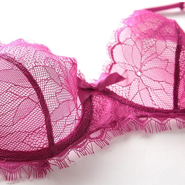 美到让人不敢呼吸?瞧瞧大都市女人只穿“如下套装”,性感忒迷人