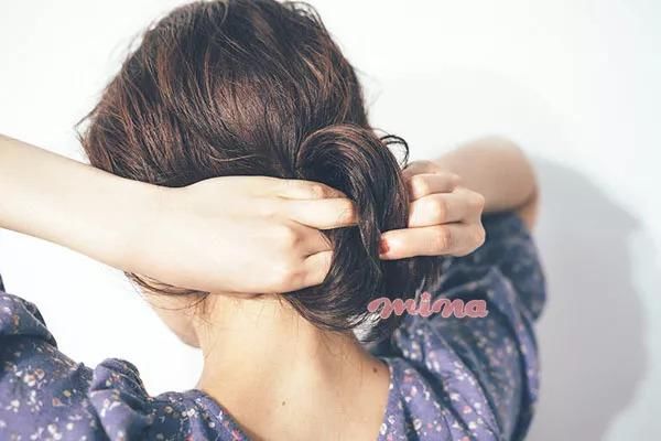 时尚｜明明选对款式还是穿不美连衣裙？可能是“它”的锅……