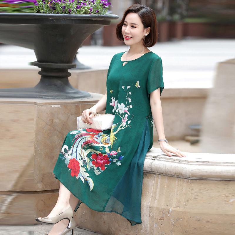 给50岁的妈妈买了这款妈妈装，简约大气还减龄，夏天穿上美极了