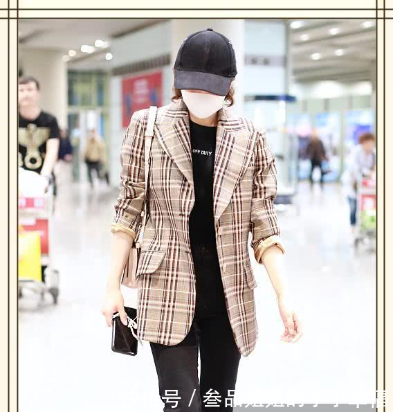 看了刘诗诗劈叉裤，再看看关晓彤，网友终于知道精致与邋遢差距