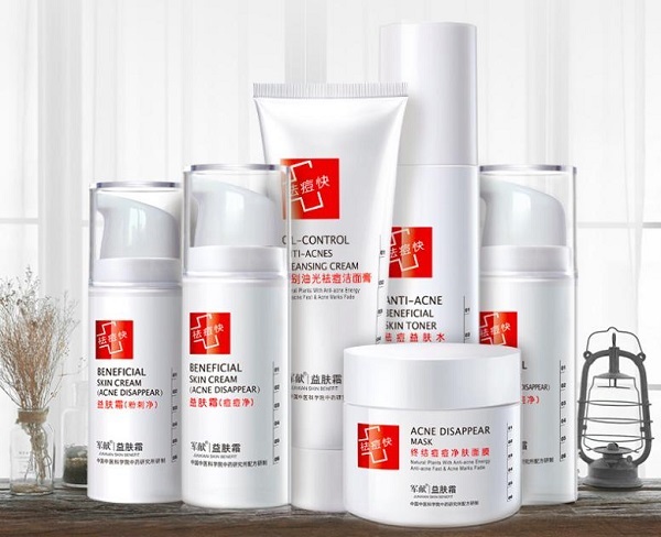 时髦的百雀羚 清新的军献军献益肤霜 当红国货强在哪里?