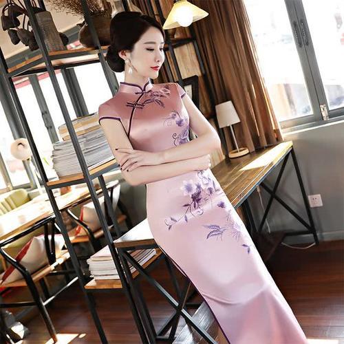 无旗袍不女人,黄金裁剪,展现清丽脱俗,优雅气质,尽显女人味