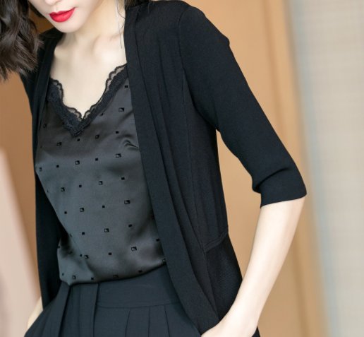 小姨真是会打扮!小西服+平底鞋，瞧瞧下图穿法，美的勾人心魂