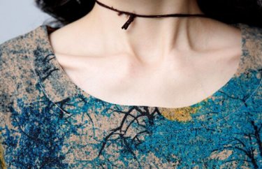 45岁小姨穿上大码女装,隐藏小肚腩遮住小蛮腰,年轻不止10岁