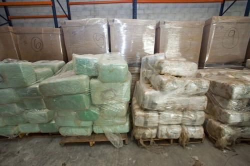 警方难敌墨西哥特种兵毒贩,收缴的武器可装备