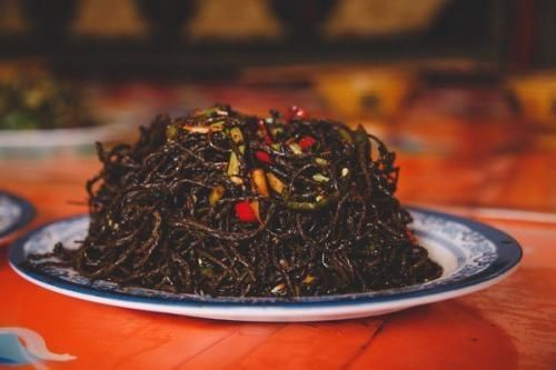 农村如果要有这种植物，一定保护好，食用美味价值高