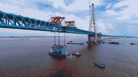  [明年]明年底，连云港动车3小时直达上海！