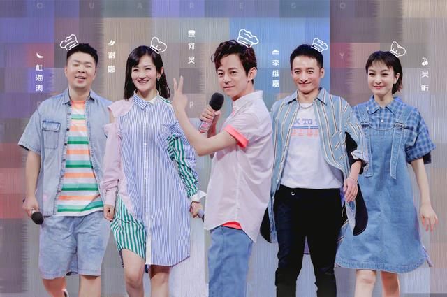 一条6000块的衬衫裙，让谢娜硬是从37岁穿回了17岁，这钱花的值