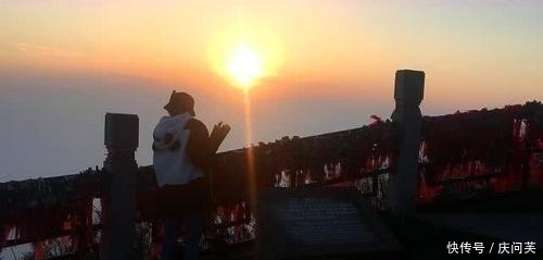 峨眉山金顶佛光是真的吗？当地司机师傅：“假的，本地人都知道”