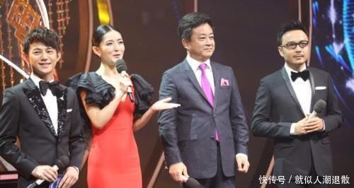 董卿主持中央电视台