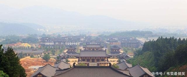 中国最傻的寺庙, 不收门票而且斋饭随便吃, 但是有一种人不得入内