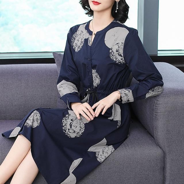 入秋，别穿打底裤，刚上架的棉麻裙，高雅有女人味，真得很迷人