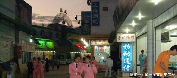 看真实的缅甸果敢曾经国门汉字已被换掉，缅文成主流文字