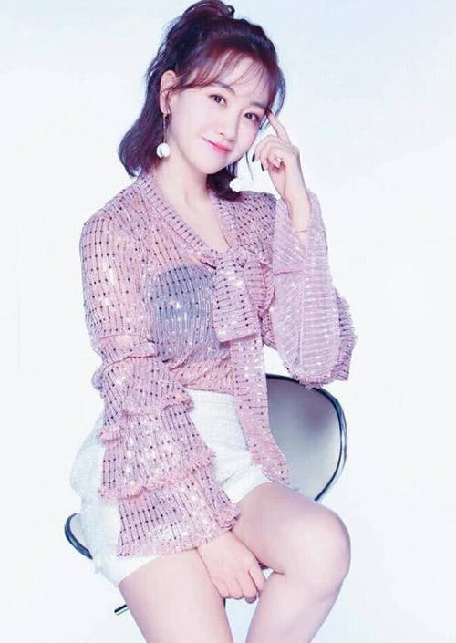 《我就是演员》又搞事情？率性杨蓉回复情商更高，衣品更是获赞