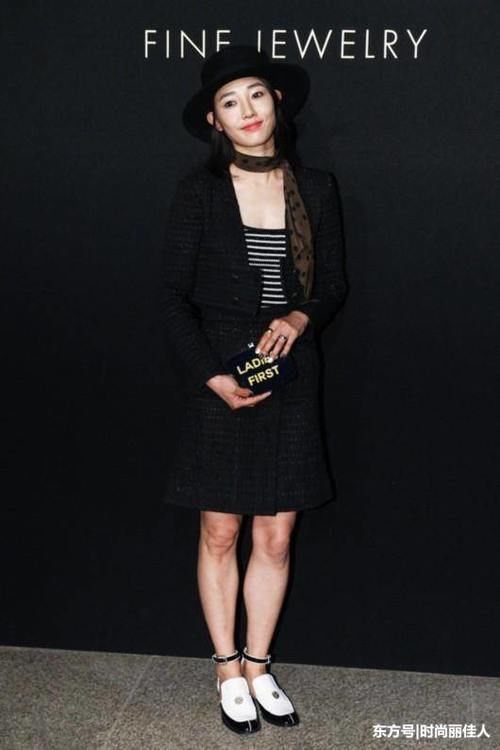 33岁白百何同框43岁周迅,网友:女神和女人的差距一目了然!