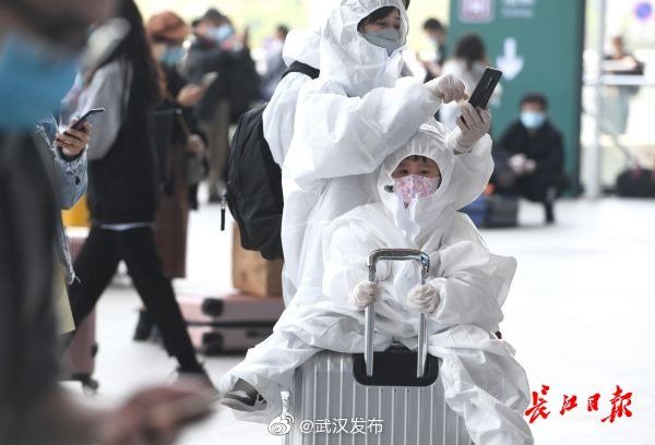  进站■武汉：进站提前备好健康码