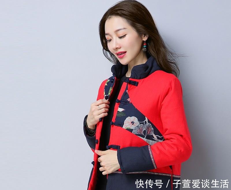  『民族风棉衣』奔四奔五女人别再穿羽绒服了，今年流行中国风棉服，贵气优雅