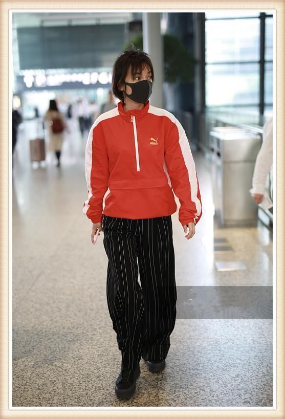 没有何穗的腿真别穿这种盖脚阔腿裤，像吴昕这样撑不起就尴尬了！