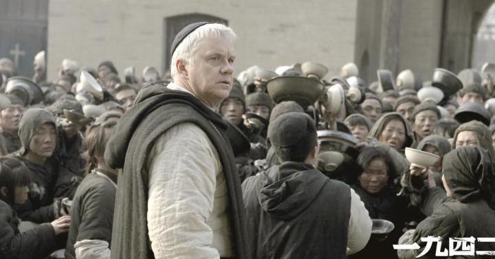 冯小刚发文怒斥造谣, 个人纳税数亿元, 范冰冰曾拒绝千万片酬!