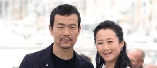 「合适」她为了不变老,坚持20年不吃晚饭不生娃,今42岁老的像62岁