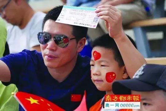 骗局又双叒翻新!女孩接“快递”电话后，支付宝的7万突然消失了