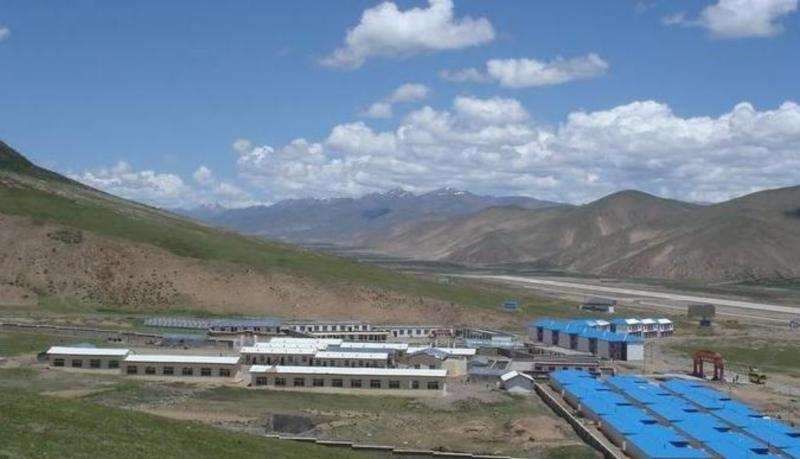 世界上气候最恶劣的机场:跑道长达5公里，外媒大赞中国工程