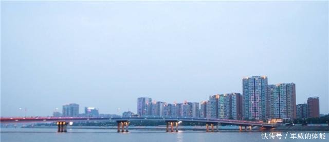 如果成都能和这座城市“合并”，将迎来新的发展，成为下一个深圳