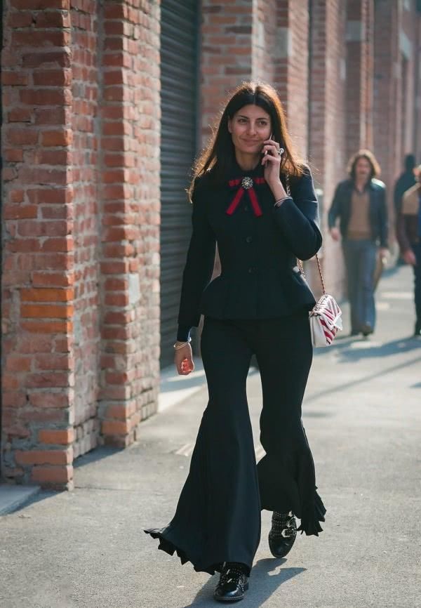 裤子就要穿的不一样才时髦,轻松彰显你的时尚态度